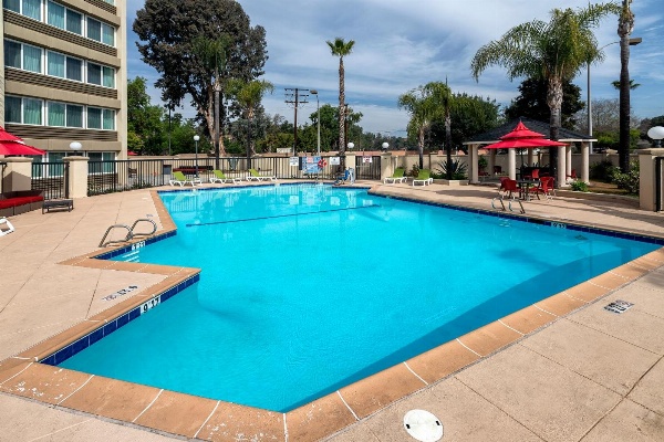 Holiday Inn West Covina Hotel image 4